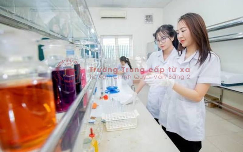 Học ngành Dược