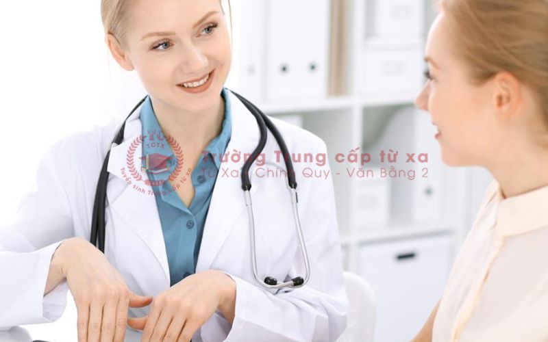 Ưu điểm khi học Trung cấp Y sĩ đa khoa online